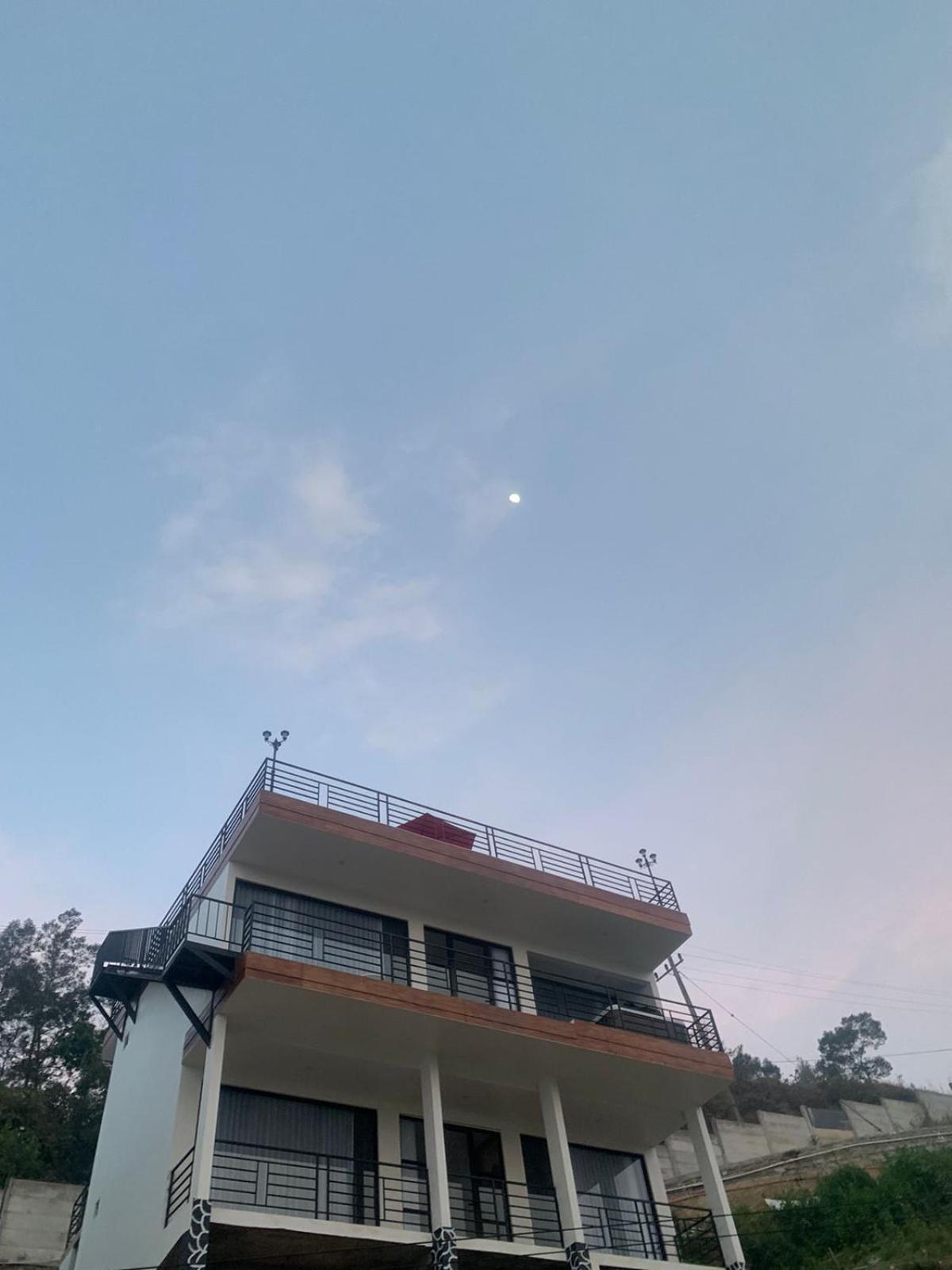 Hotel Nature Bromo And Resort Pasuruan Esterno foto