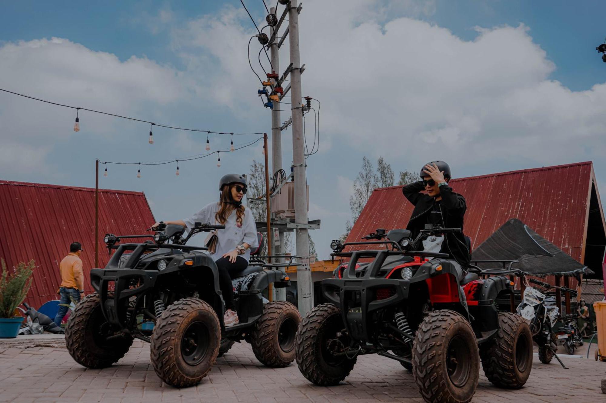 Hotel Nature Bromo And Resort Pasuruan Esterno foto