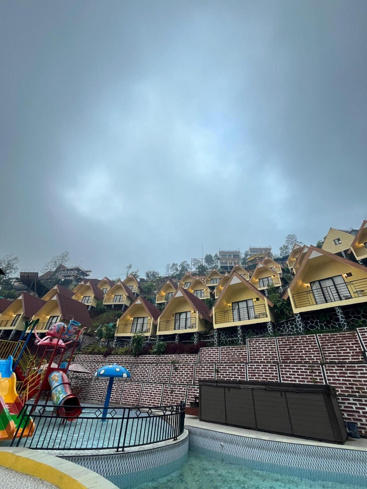 Hotel Nature Bromo And Resort Pasuruan Esterno foto
